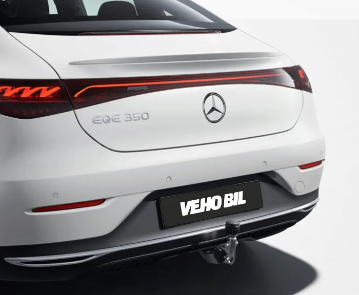 Vit eqe sedan med dragkrok