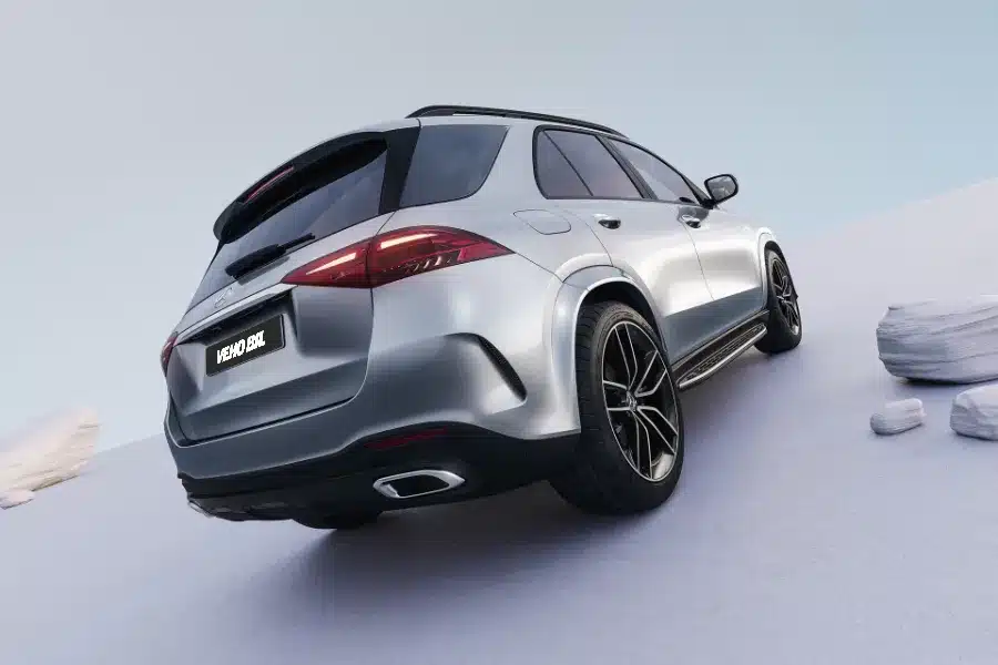 Silver Mercedes GLE i AMG Line utförande