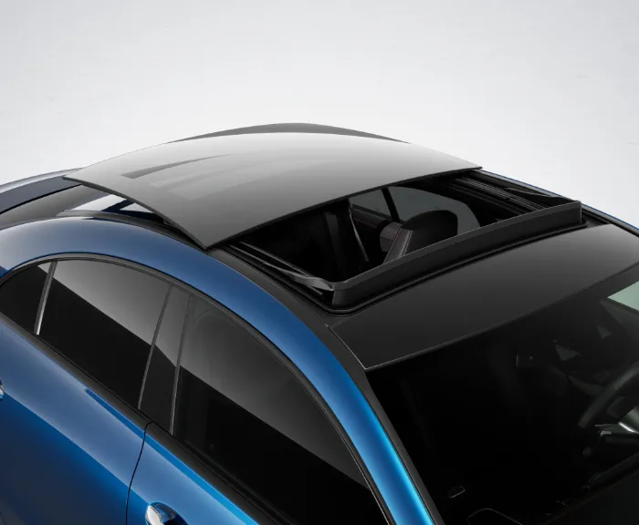 En öppen panoramataklucka