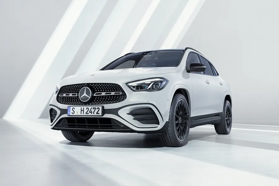 Vit Mercedes GLA Suv